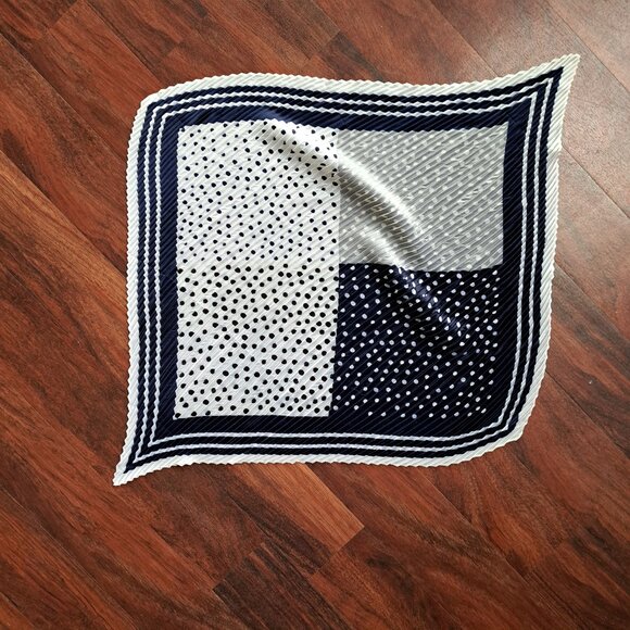 ❤️Retro Navy & White Polka Dot Pleated Scarf - Picture 3 of 11